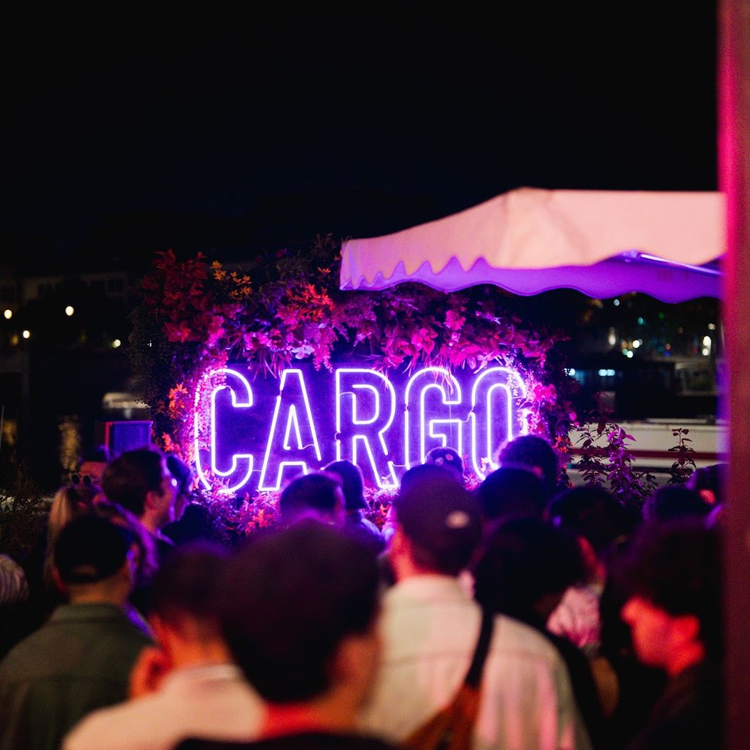 CARGO CONTAINER BAR 1