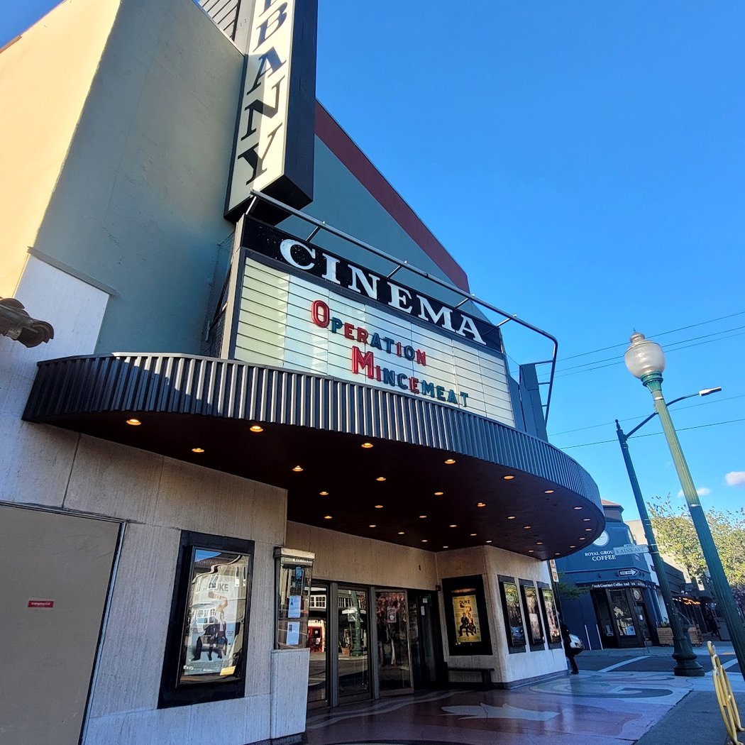 Landmark's Albany Twin 1