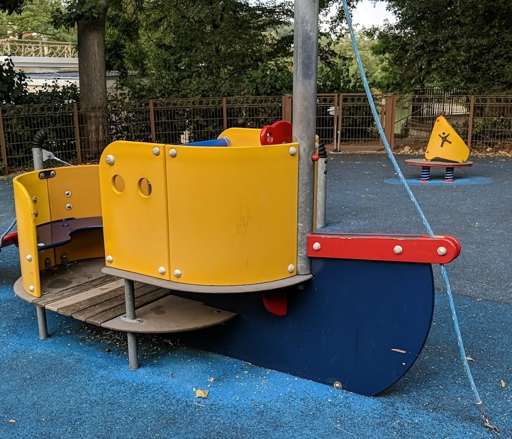Aire de jeux 1