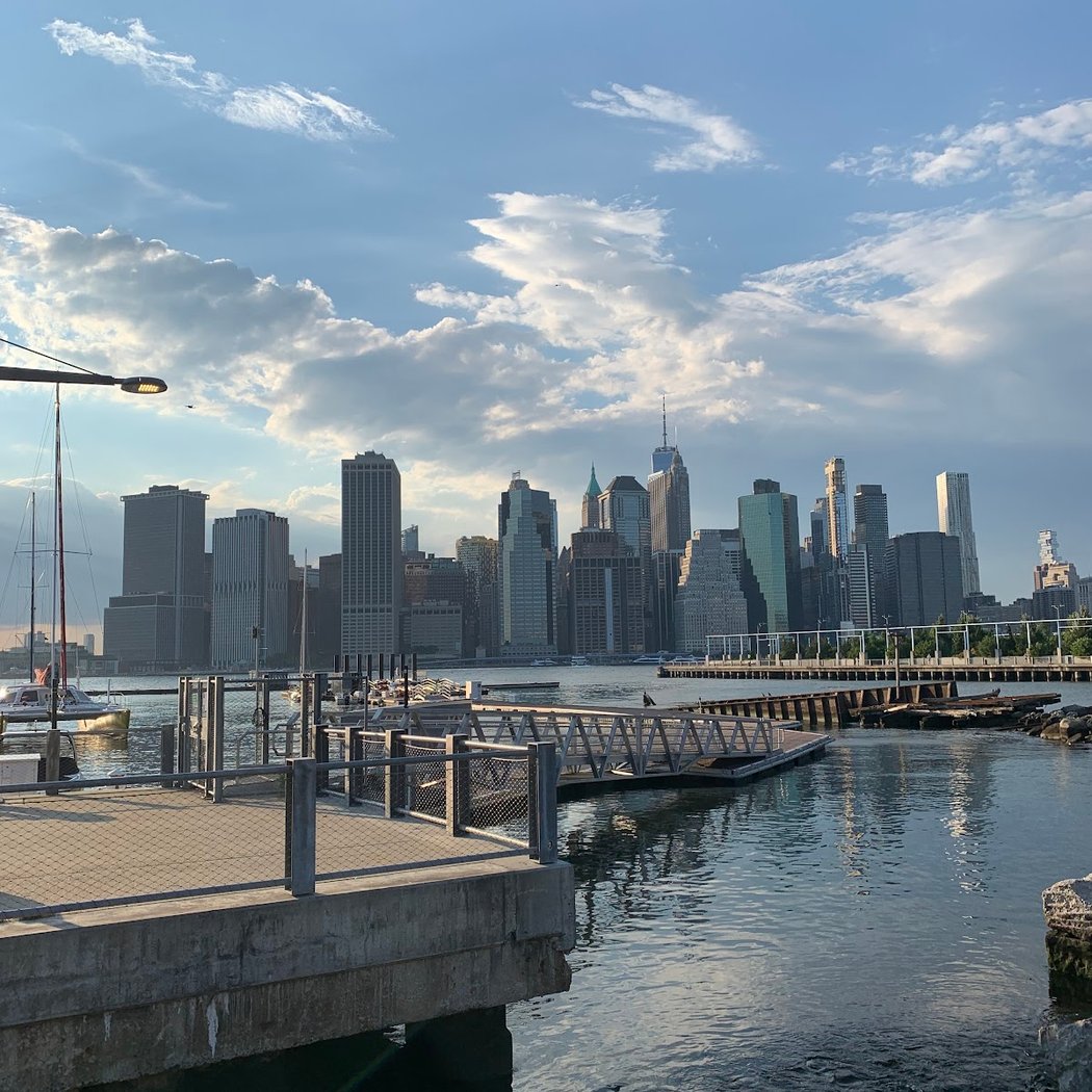 Brooklyn Bridge Park Pier 3 Plaza 4