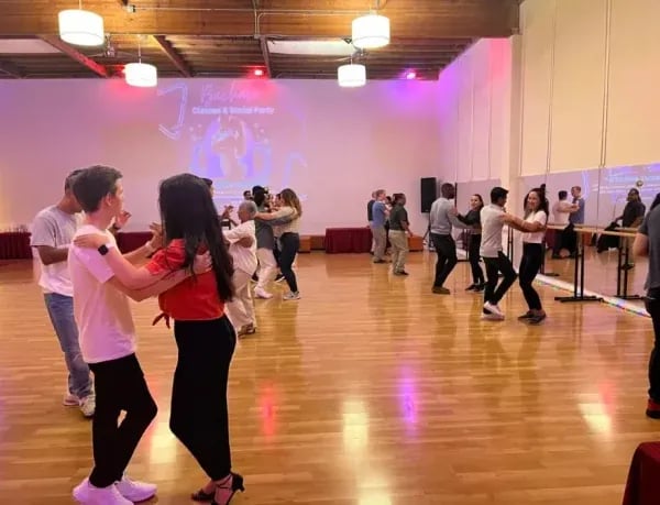 Salsa Mondays 3