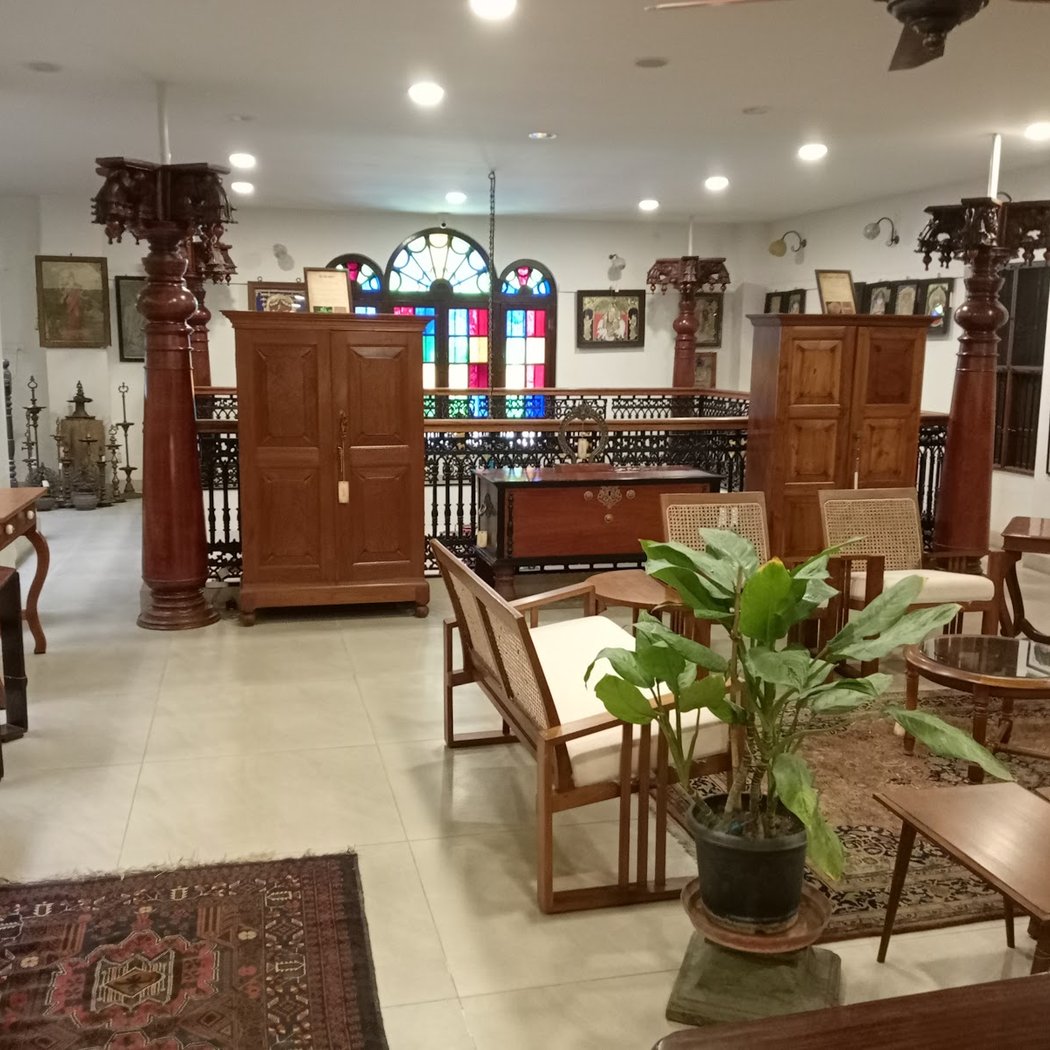 Saanchi Antiques & Treasures 3