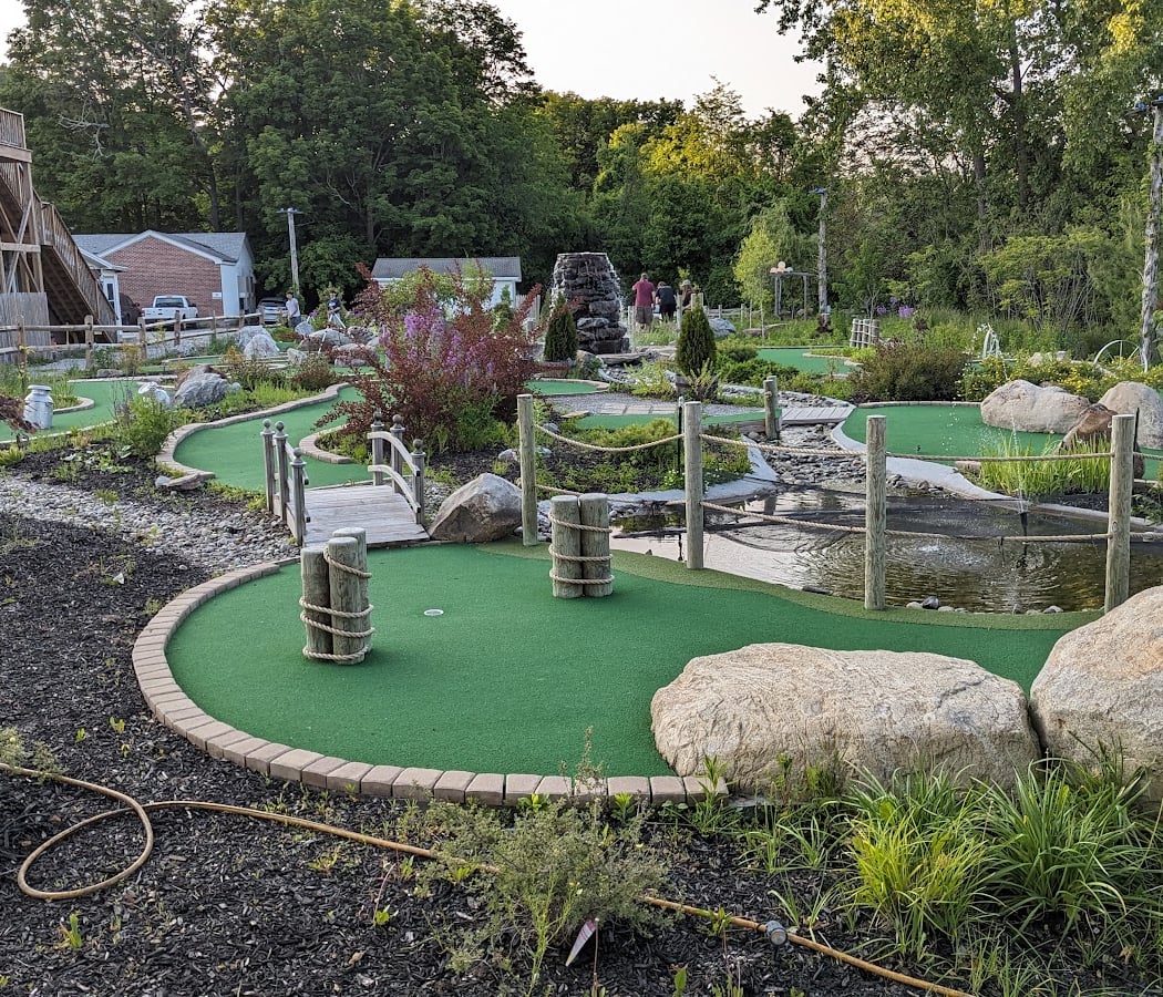 Kelly's Mini Golf 1