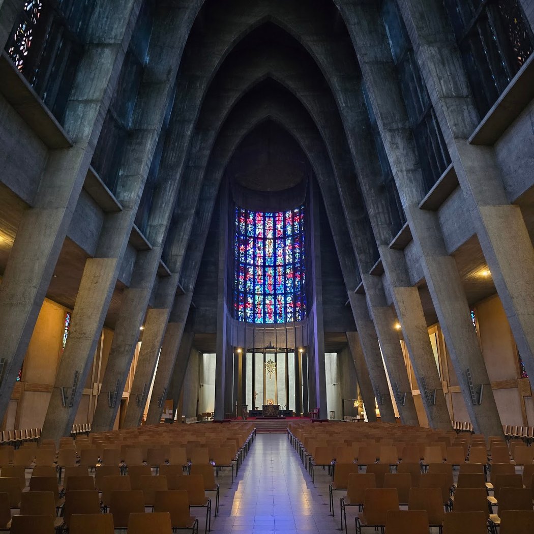 Église Sainte-Thérèse-de-l'Enfant-Jésus 1