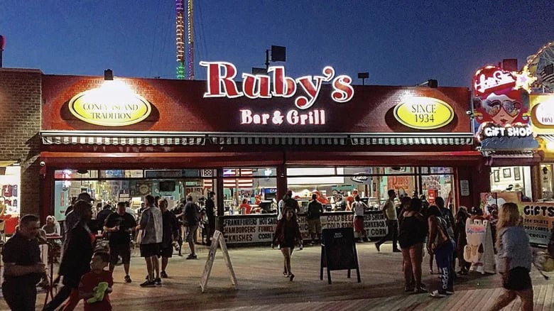 Ruby's Bar & Grill 1