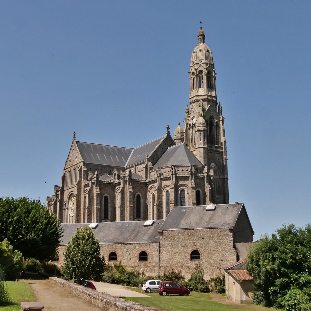 Basilica of St. Louis de Montfort 2