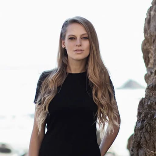Nora En Pure 2