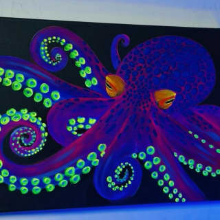 Neon Paint & Sip Experience 2