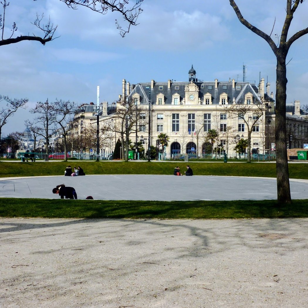 Stroll and Shop at Place d'Italie 3