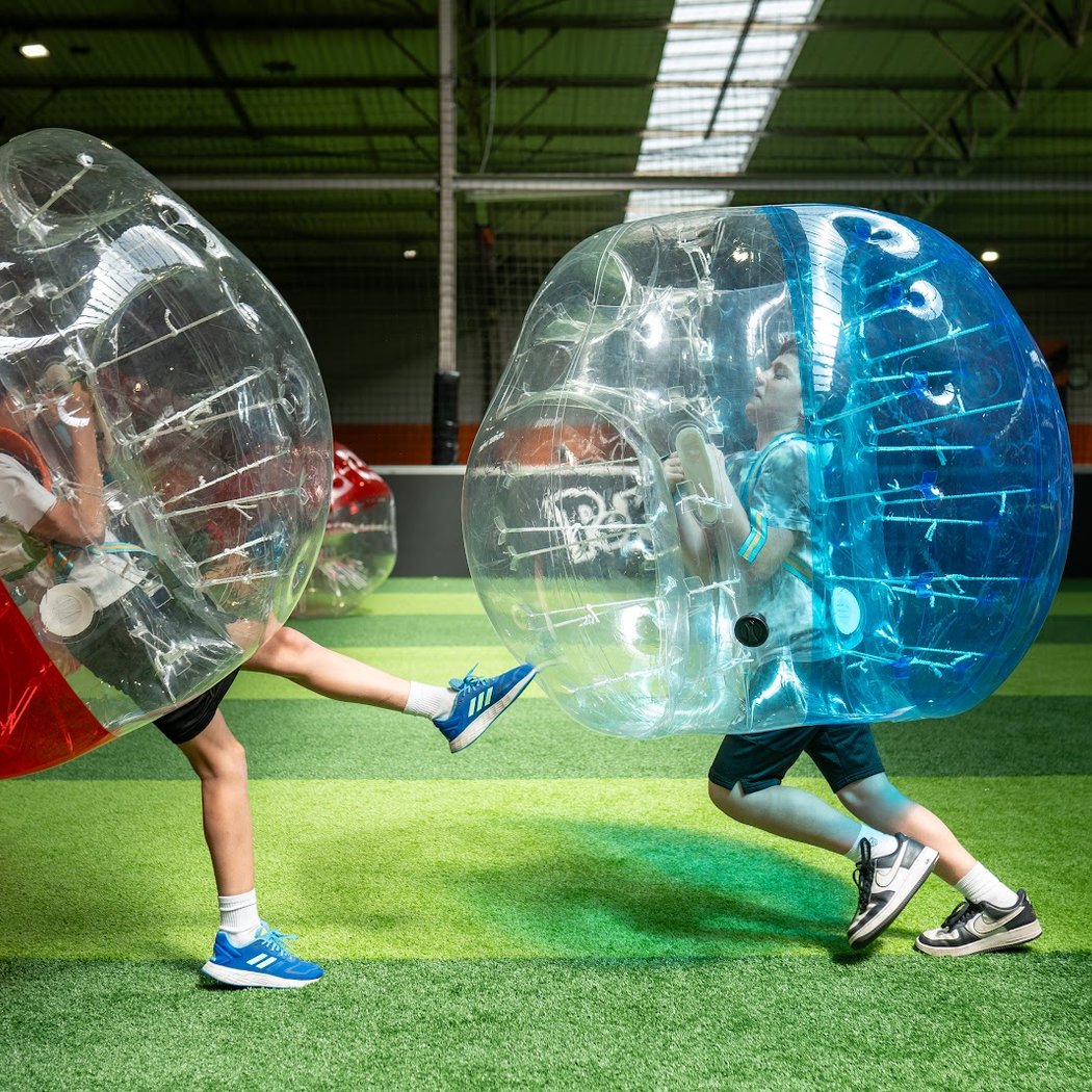 Bubble Foot Bordeaux - UniGames | Laser, Archery, Escape & Murder 2
