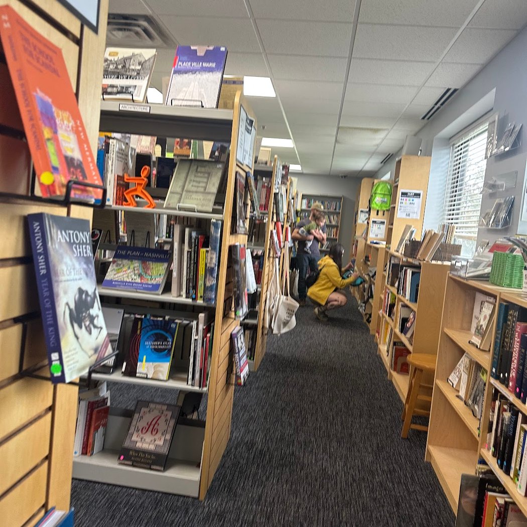 Friends Book Shop 3