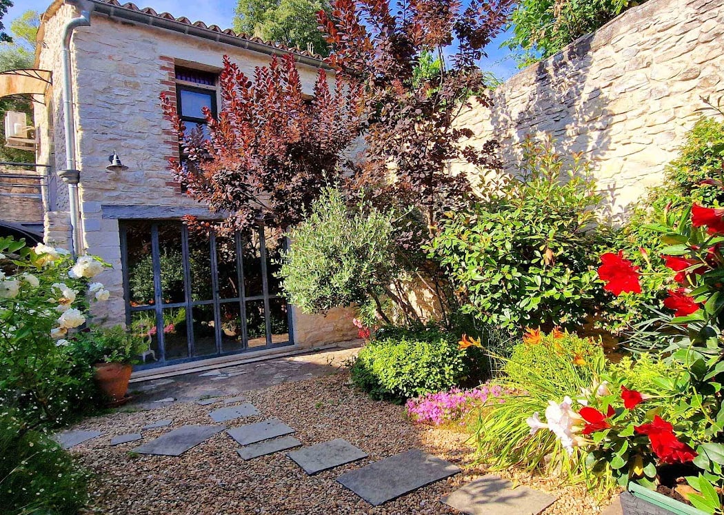 Demeure de la Baronne- Love Room haut de gamme, avec spa et sauna, séjour romantique, week-end en amoureux, Gard 2