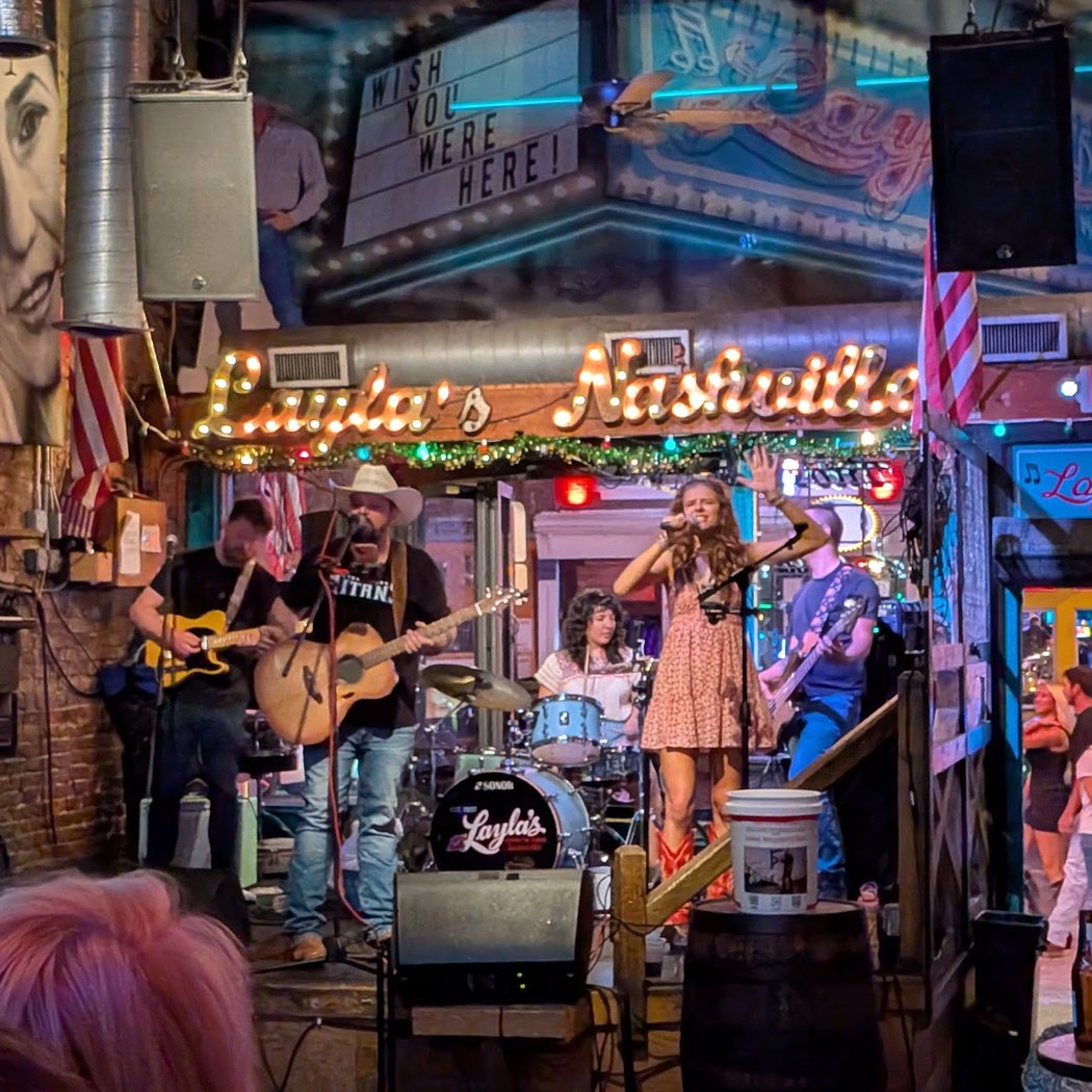 Layla's Honky Tonk 1