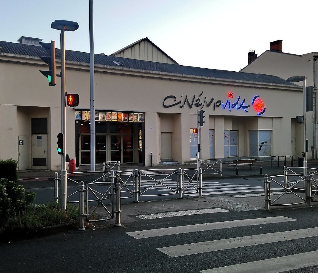 Cinéma Chantons sous la pluie (VOST) 4