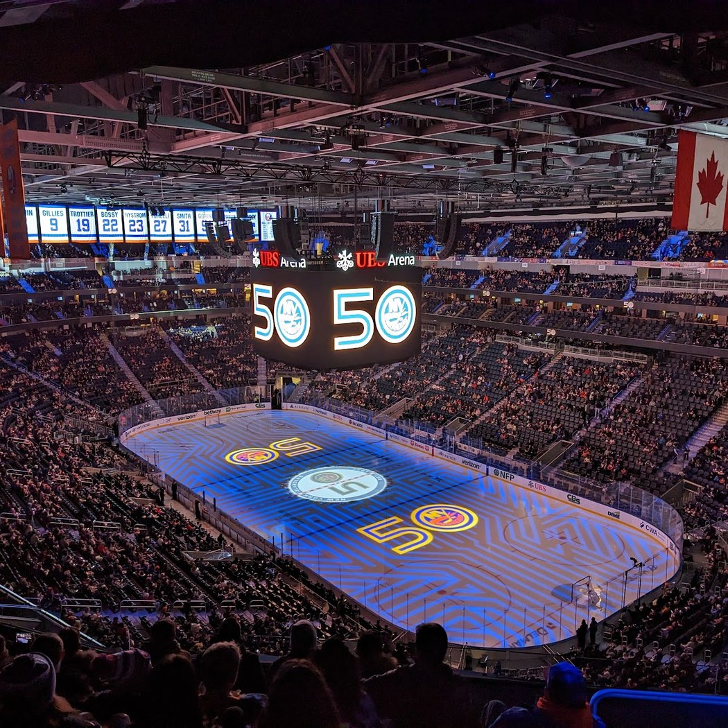 Two powerhouse hockey teams face off 2