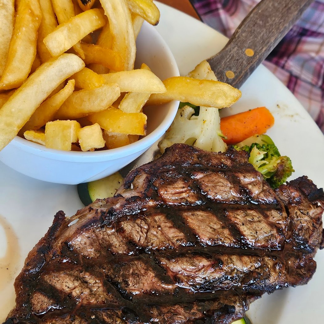 Manny's Steakhouse 1
