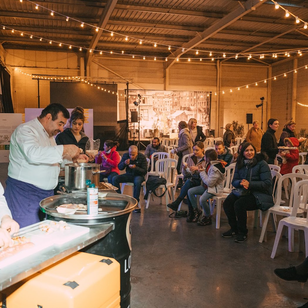 Guided Tours of the Market with Breakfast 1
