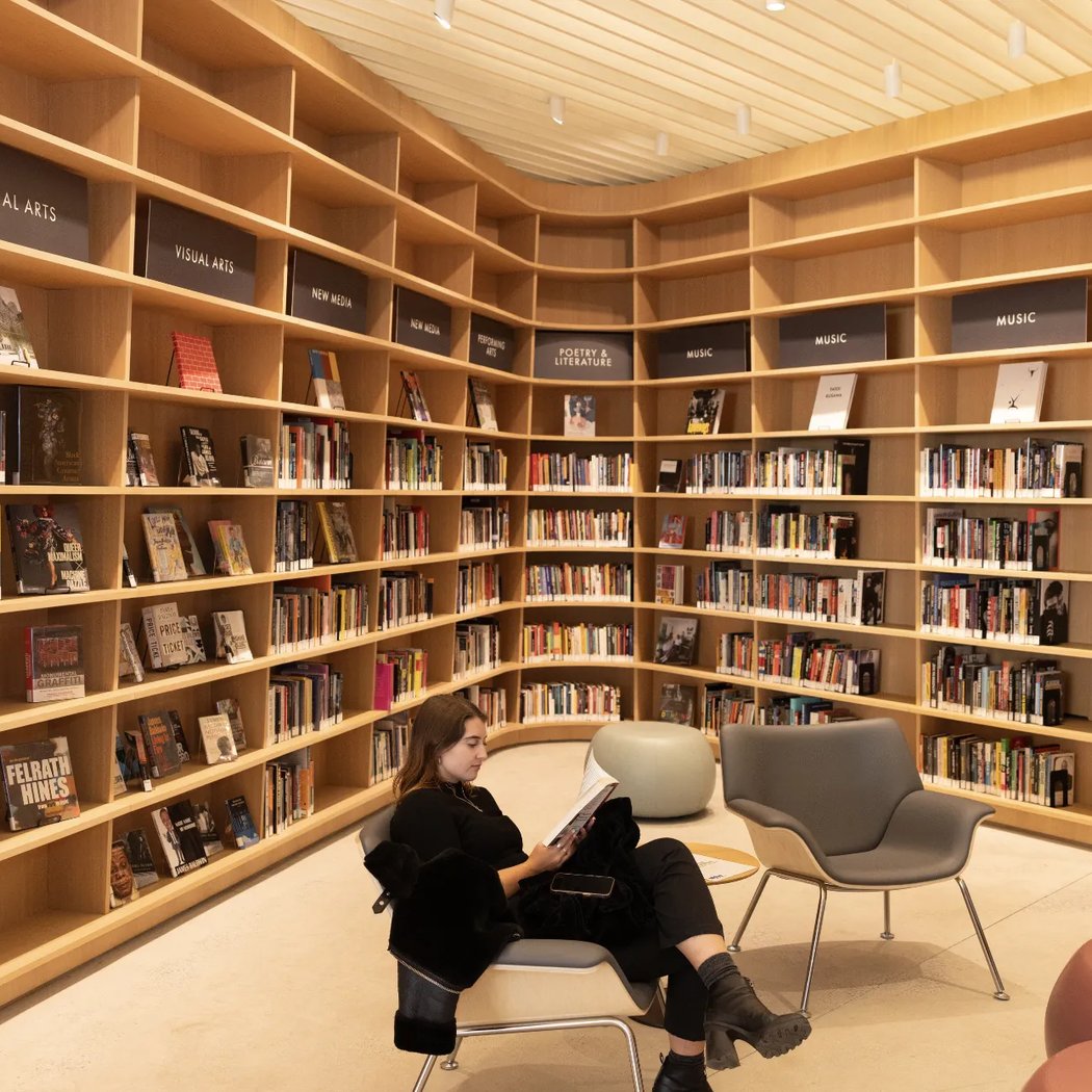 L10 Arts & Cultural Center 1