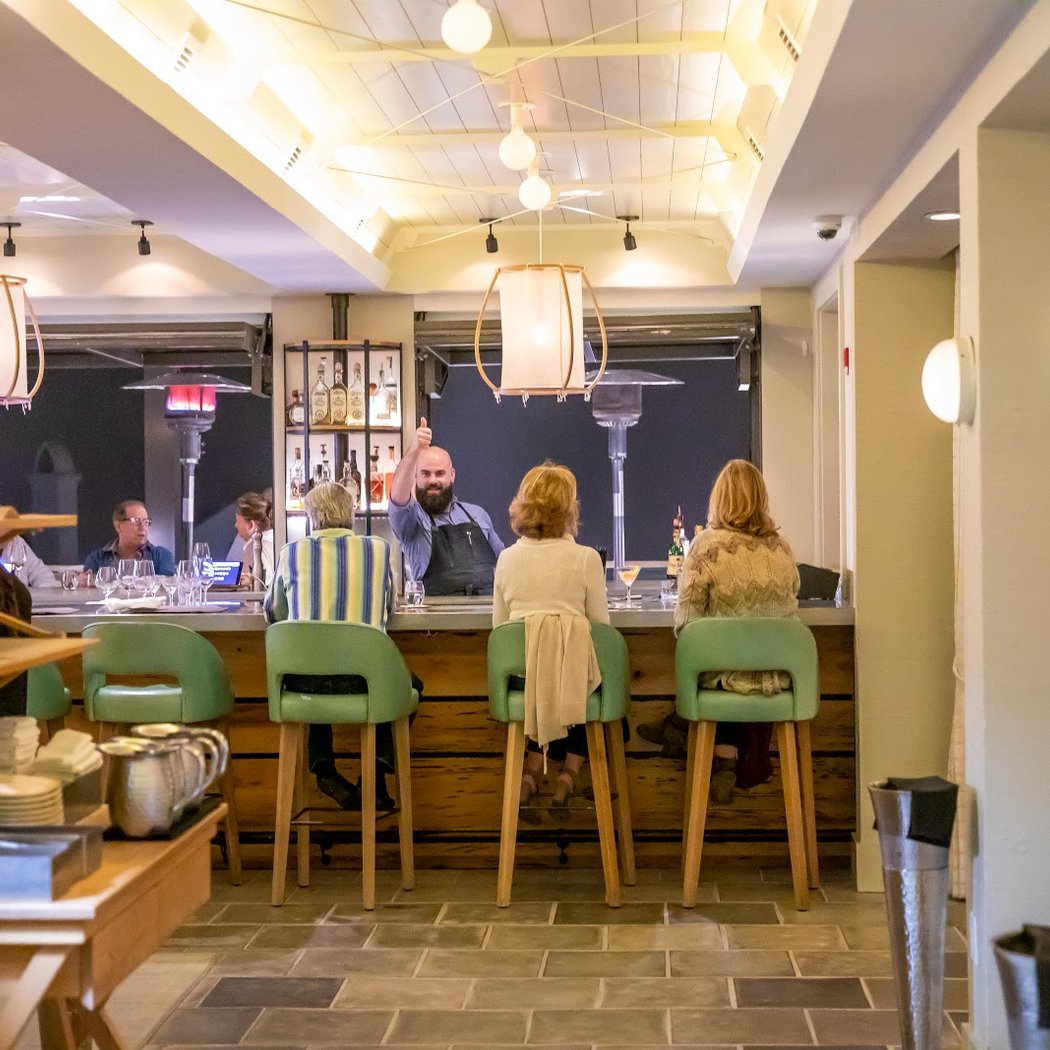 Pescado Seafood Grill & Rooftop Bar 2