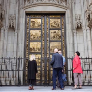 Grace Cathedral: Entry Ticket + Self-Guided Tour 2