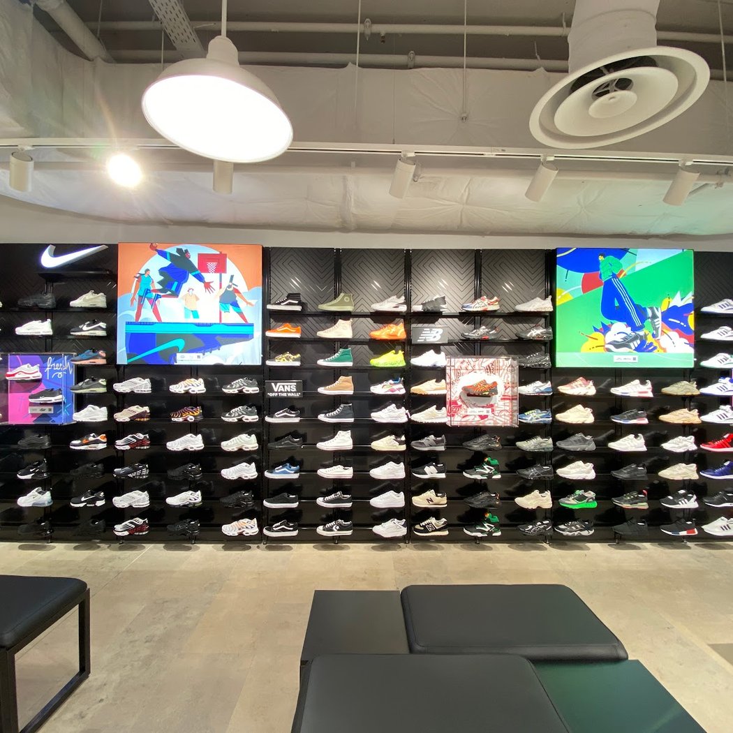 Foot Locker 1