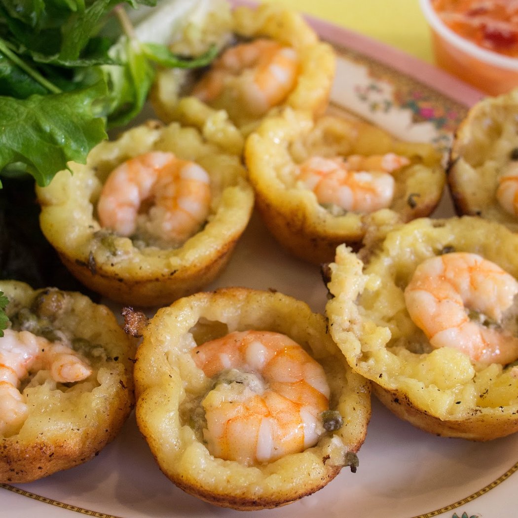 Quan Hue Restaurant 1