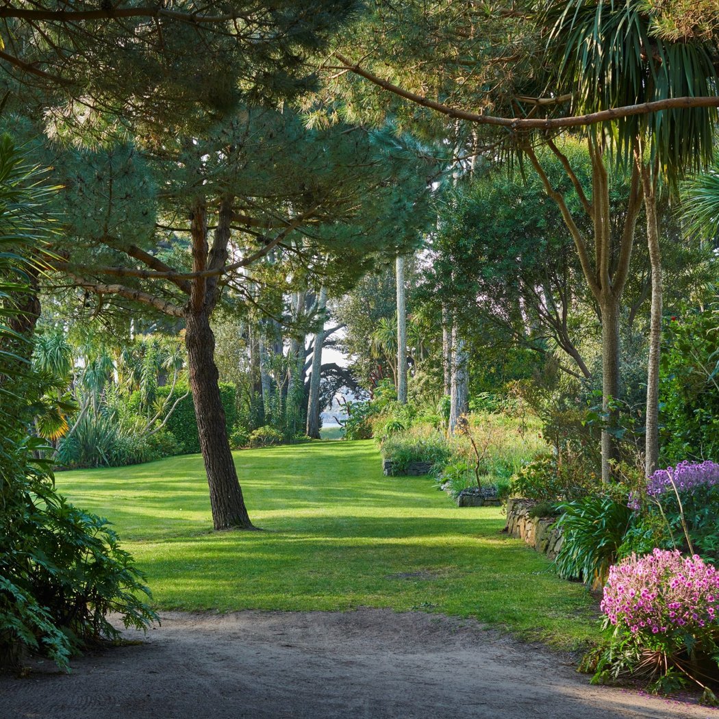 Georges Delaselle Garden 1