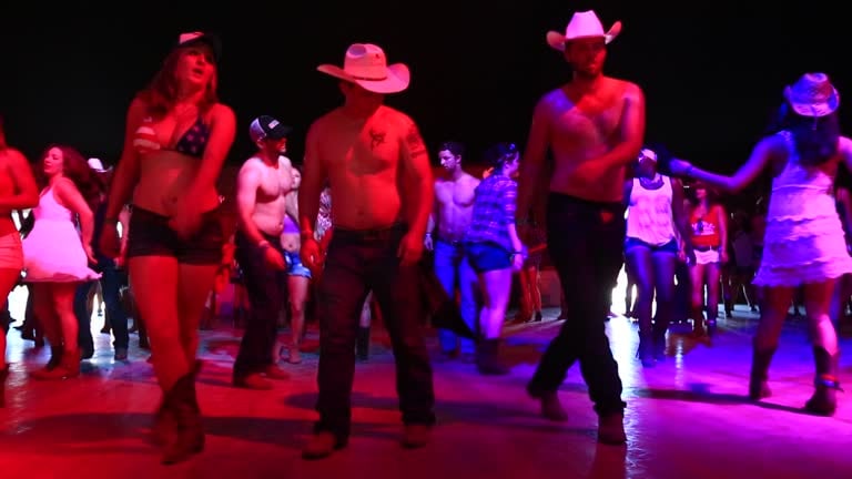 Mill Valley's Rodeo Rave 2