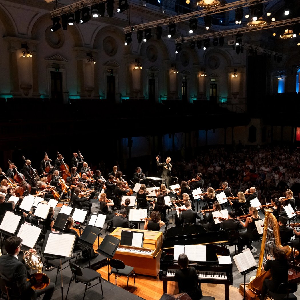 Superstars Symphony Orchestra 3