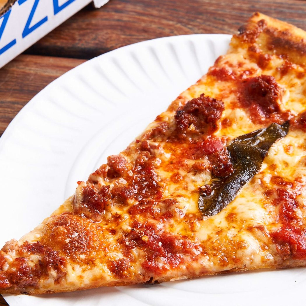 F&F Pizzeria 3