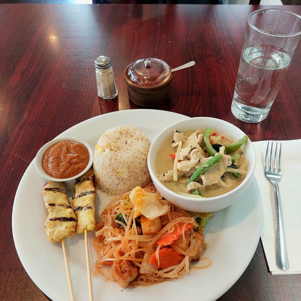 The Old Siam Thai Restaurant 3
