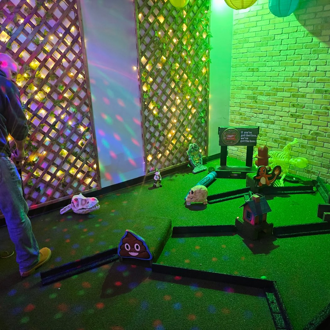 Nine Below | Build-Your-Own Mini Golf Bar - A Bars & Recreation Experience 1