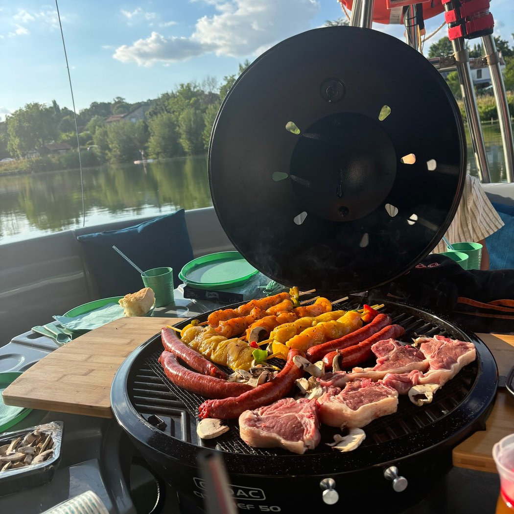 BBQ BOAT 77 - Location Bateau Barbecue -Lagny sur Marne 1