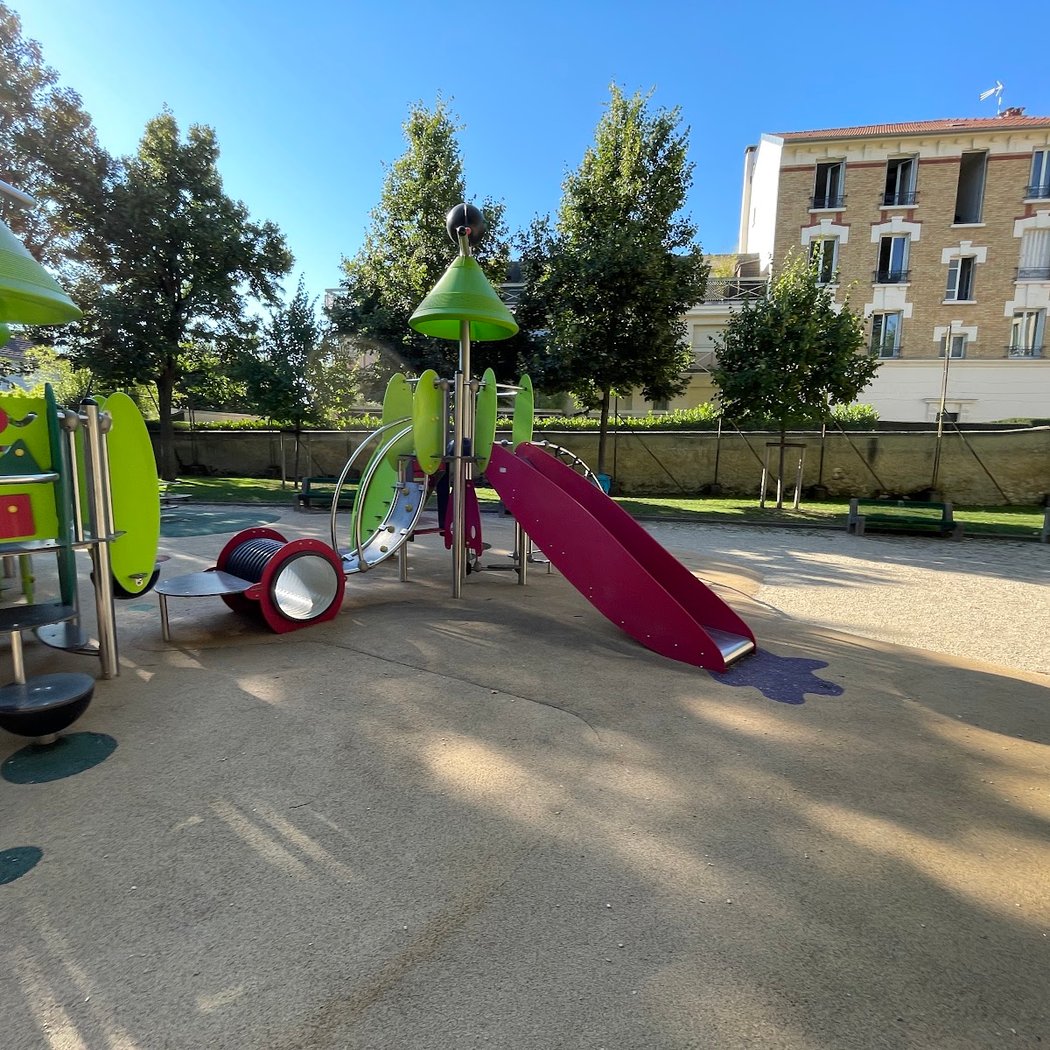 Square Dagobert 3