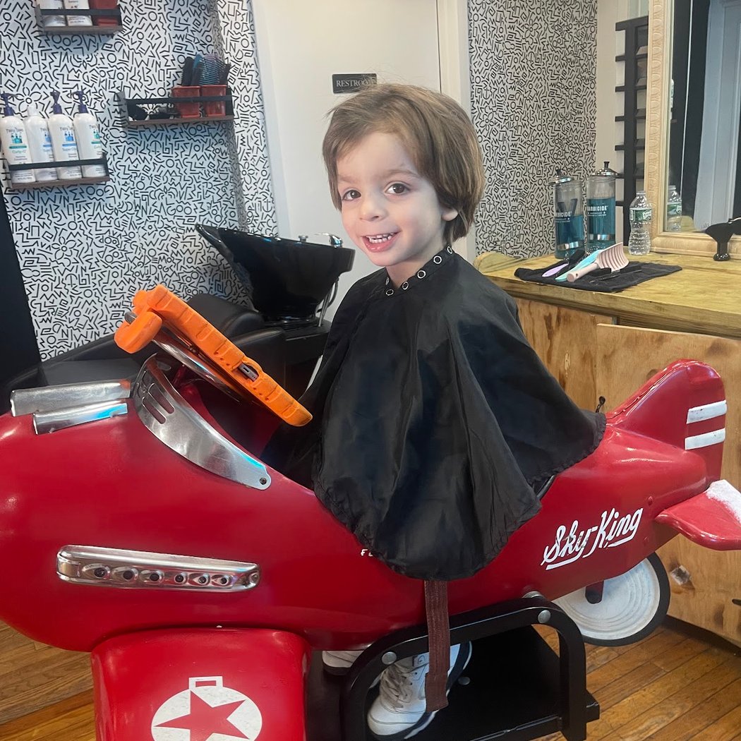 Pinkyz Place - Children's Hair Salon & Boutique 1