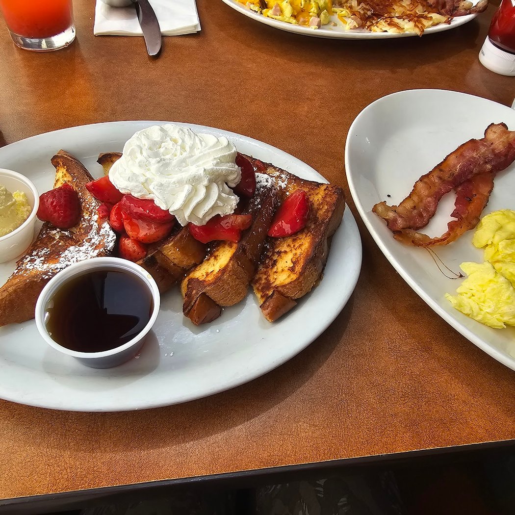 Shari's Cafe and Pies 3