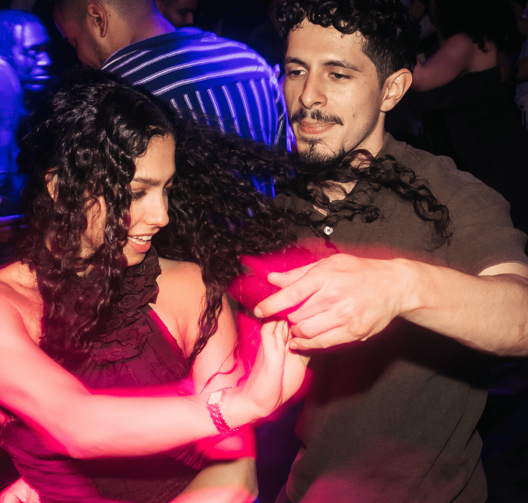 Salsa Groove: Dance Class & Happy Hour 3