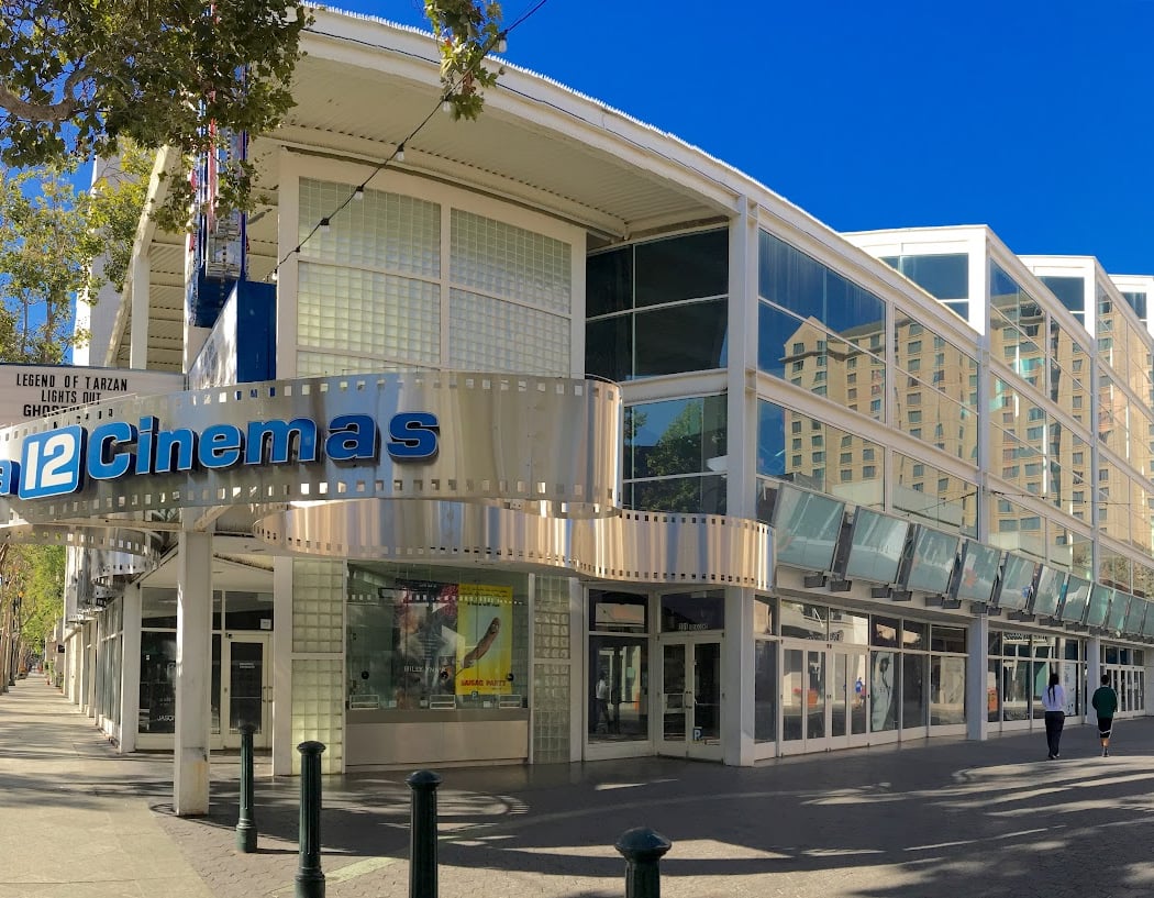Camera 12 Cinemas 1