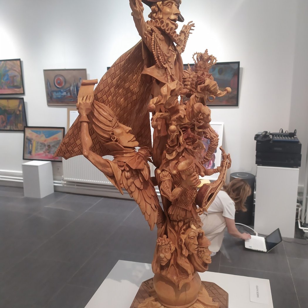 Première présentation de l'univers radical et expérimental de l'artiste bulgare RASSIM® 3
