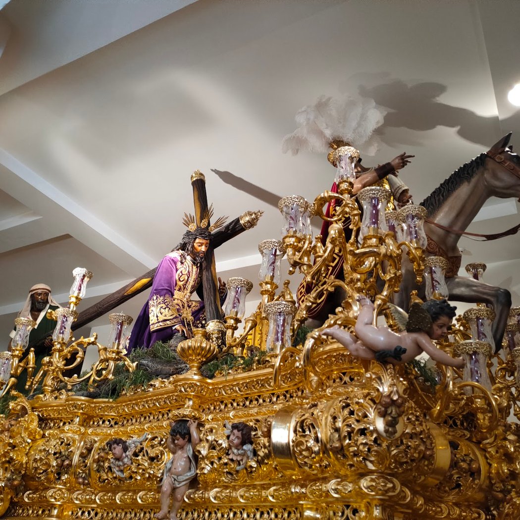 Hermandad De La Esperanza De Triana 3