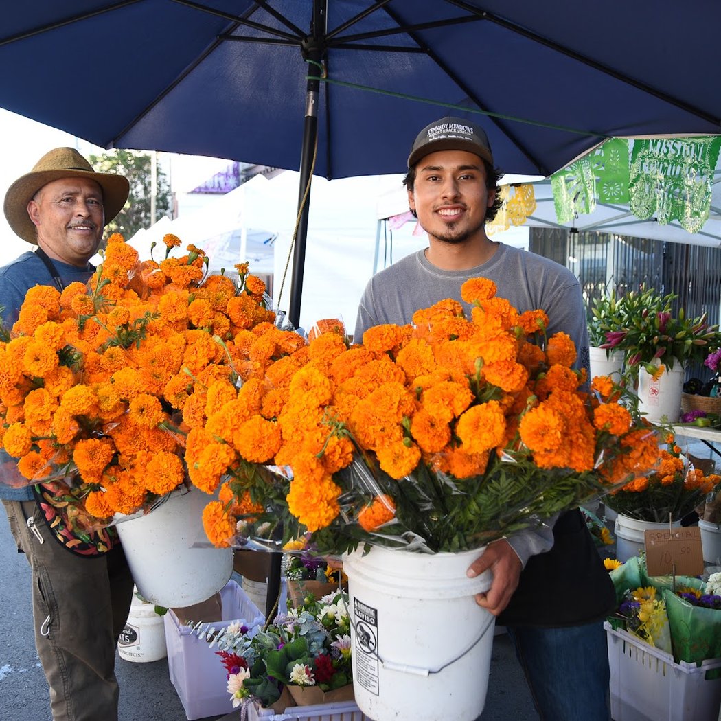 Mission Community Market First Day of the Season 1
