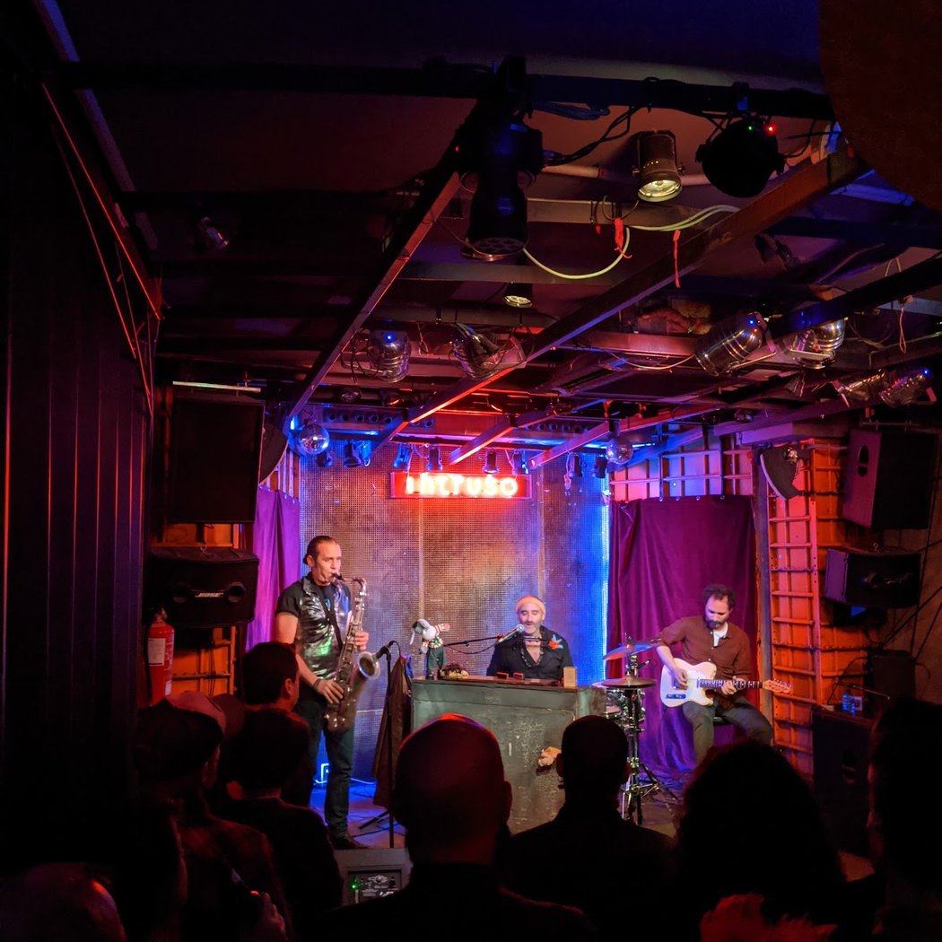 Jam session de blues con Quique Gómez Band 1