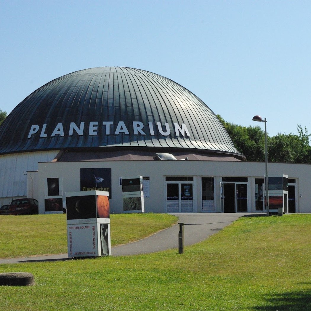 Planetarium De Bretagne - Parc Du Radôme 3