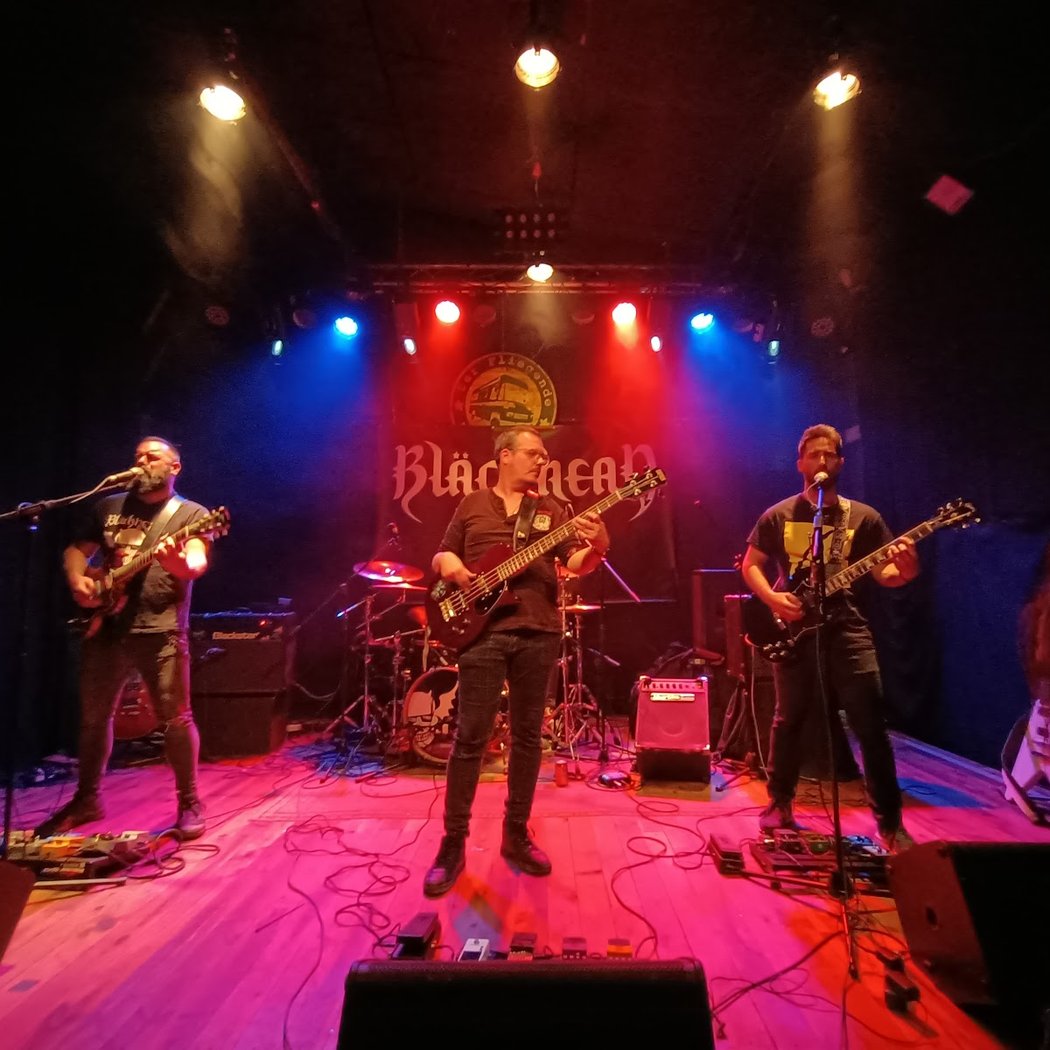 AUA presenta: TOWER OF ONE + HATE MOSS + MONTAÑA 2