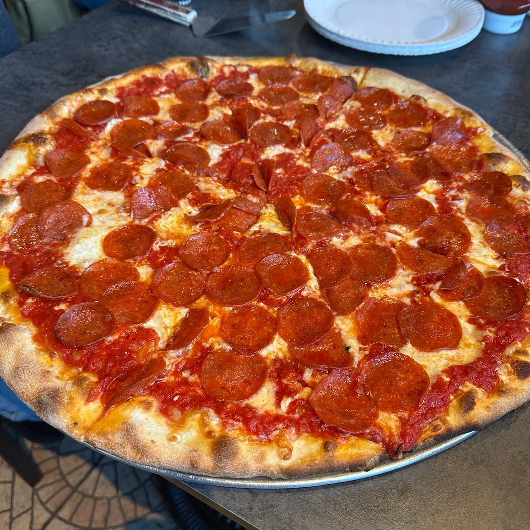 Luna Pizza 1