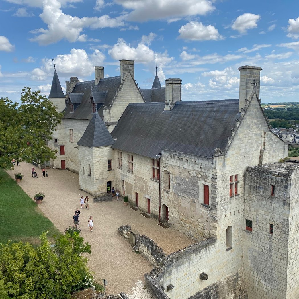 Romantic Loire Valley - The Ultimate Couples’ EV Adventure 3