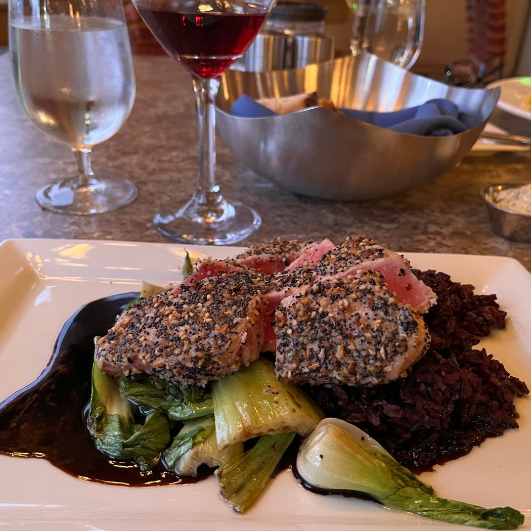 Lakehouse Tap & Grille 1