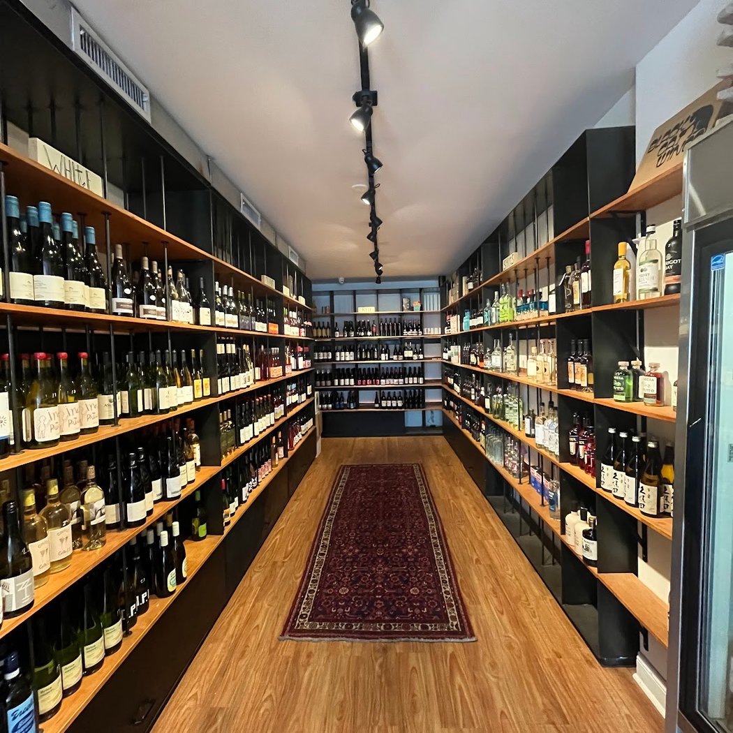 Black Cat Wines 1