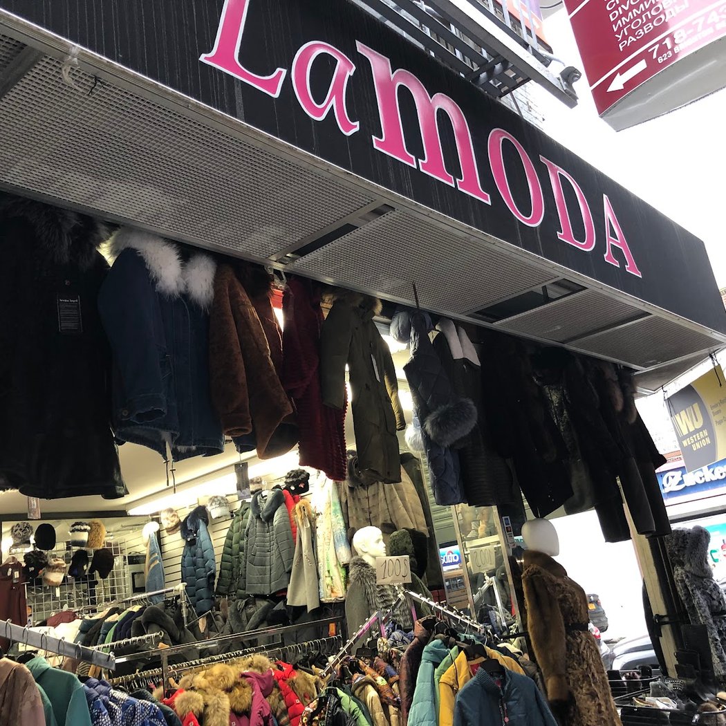 La Moda Boutique 2