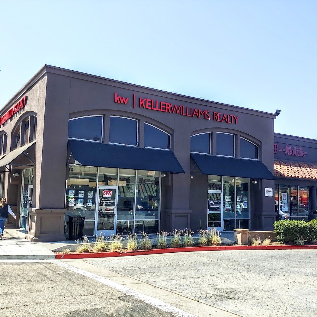 Temescal Plaza 2